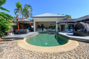 Villa Talpa - An Idyllic Indoor-outdoor Oasis